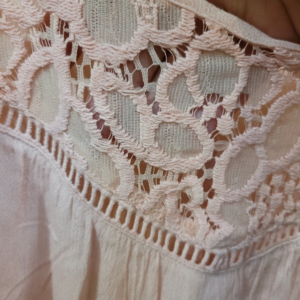 Nwt Shell pink flutter sleeve blouse